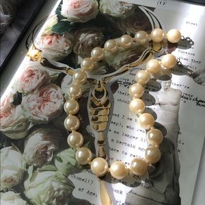 Vintage 90s pearl choker